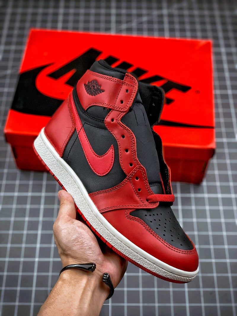 Tênis Nike Air Jordan 1 High '85 'Varsity Red'