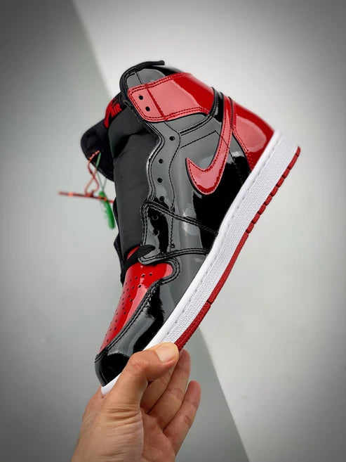 Tênis Nike Air Jordan 1 High "Bred Patent"