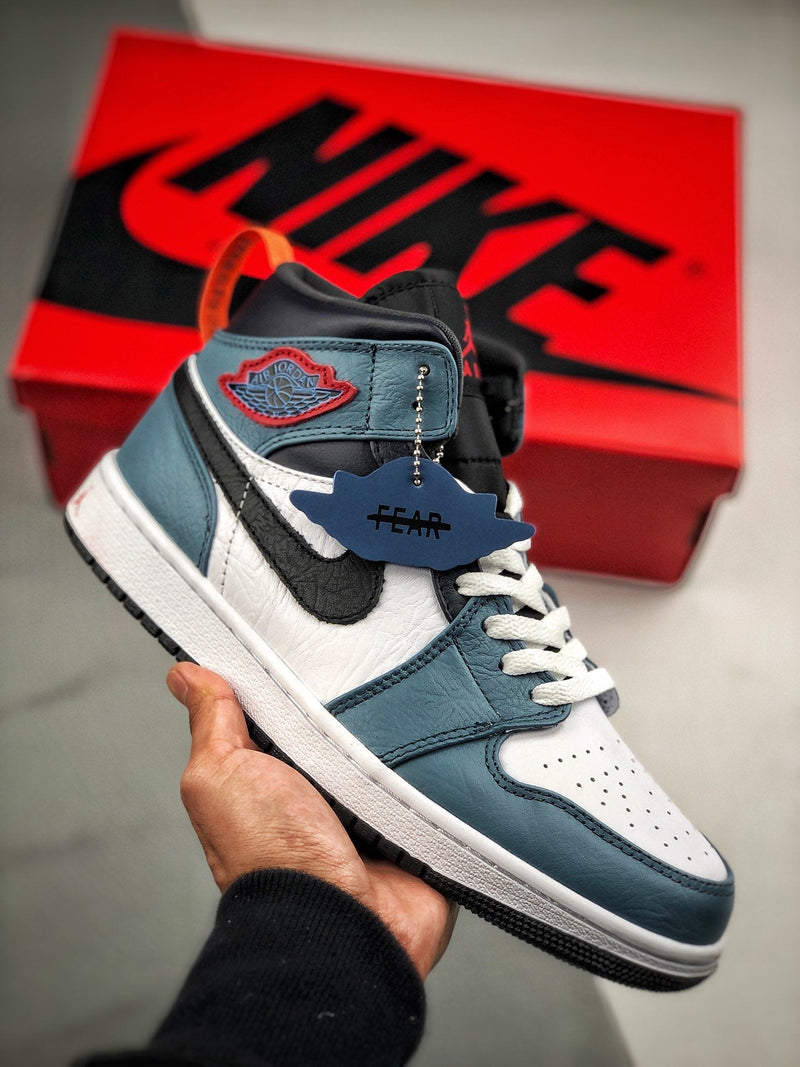 Tênis Cspace Facetasm x Nike Air Jordan 1 Mid