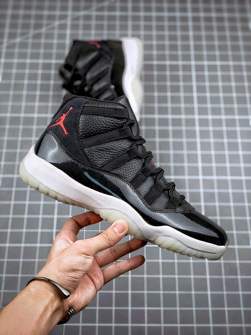 Tênis Nike Air Jordan 11 Retro