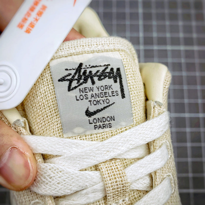 Tênis Nike Air Force 1 Low x Stussy