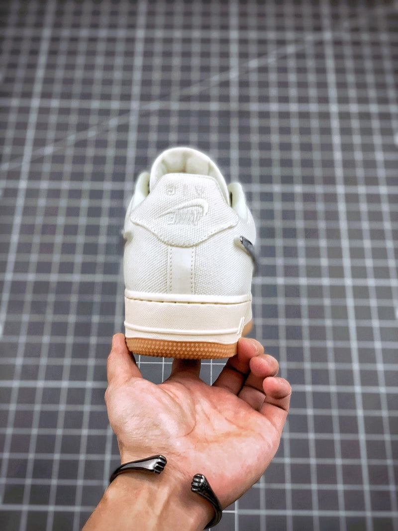 Tênis Travis Scott x Nike Air Force 1 Low 'White Sail'