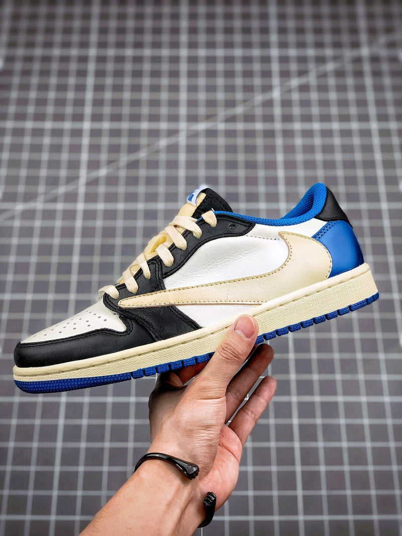 Tênis Travis Scott x Nike Air Jordan 1 Low 'Fragment Design'