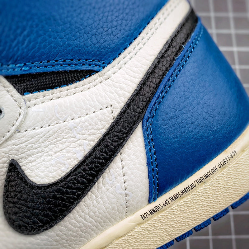 Tênis Nike Air Jordan 1 High OG x Travis Scott x Fragment