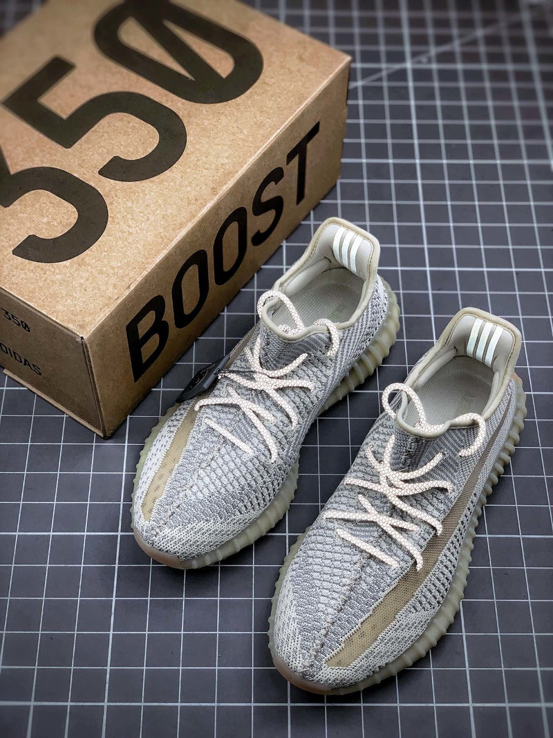 Tênis Adidas Yeezy Boost 350 V2 Lundmark