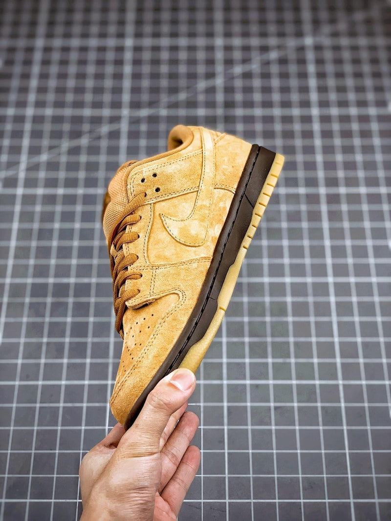 Tênis Nike SB Dunk Low "Wheat Mocha"