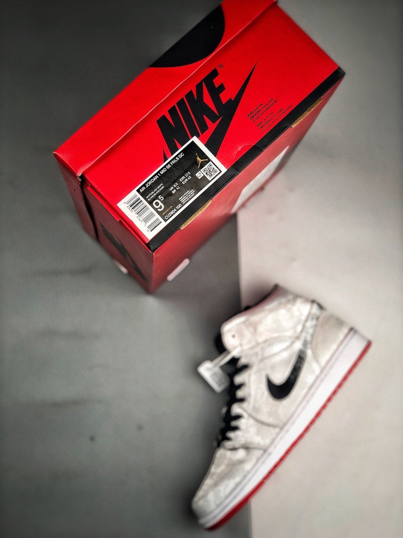 Tênis Edison Chen x Nike Air Jordan 1 Mid 'Fearless'