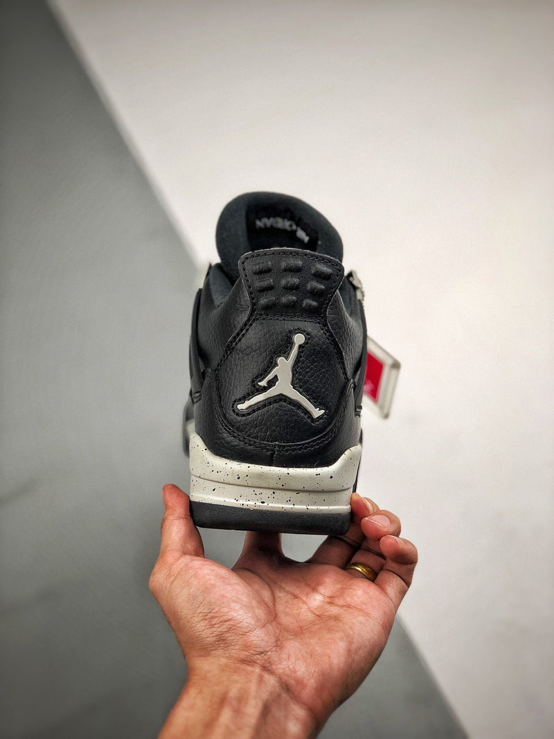 Tênis Nike Air Jordan 4 Retro "LS Oreo"