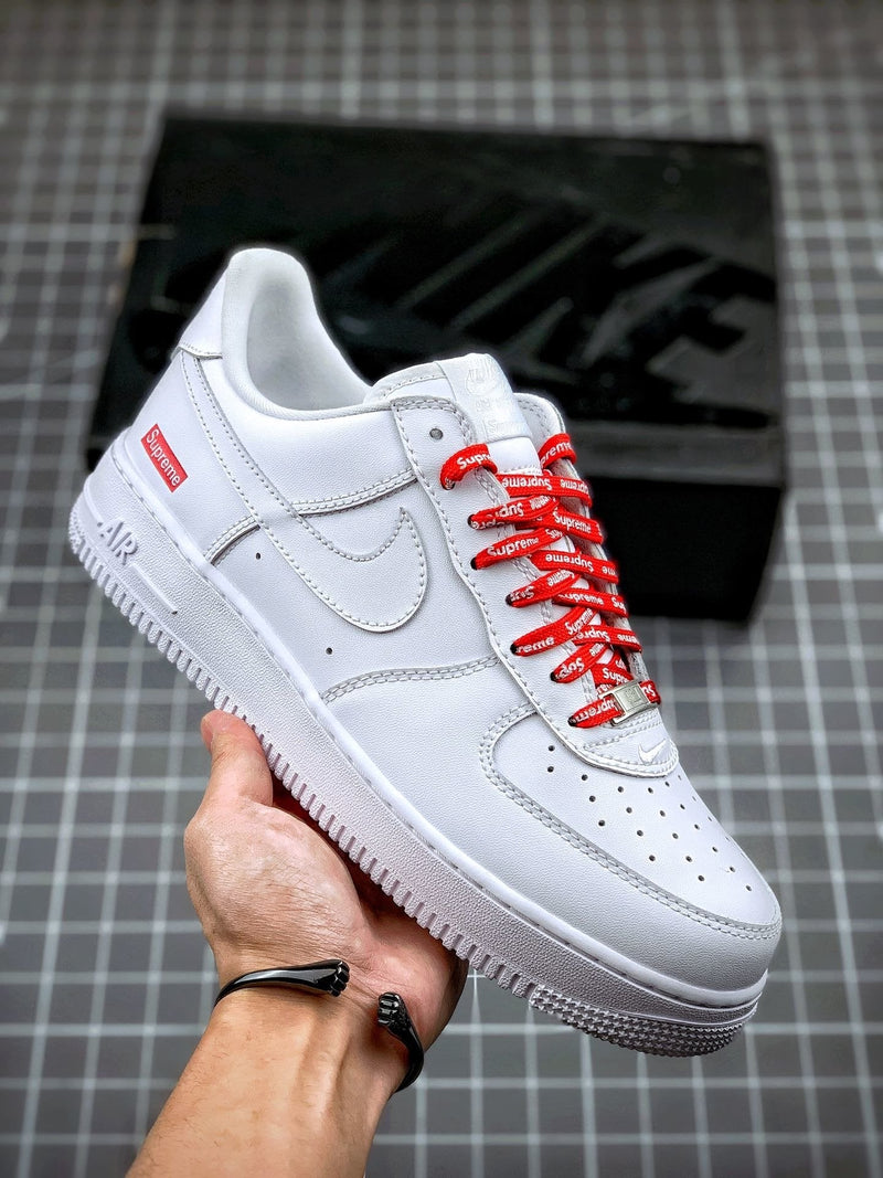 Tênis Nike Air Force 1 Low x Supreme Box Logo White