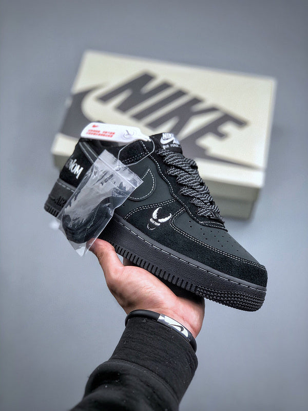 Tênis Nike Air Force 1 Low Venom