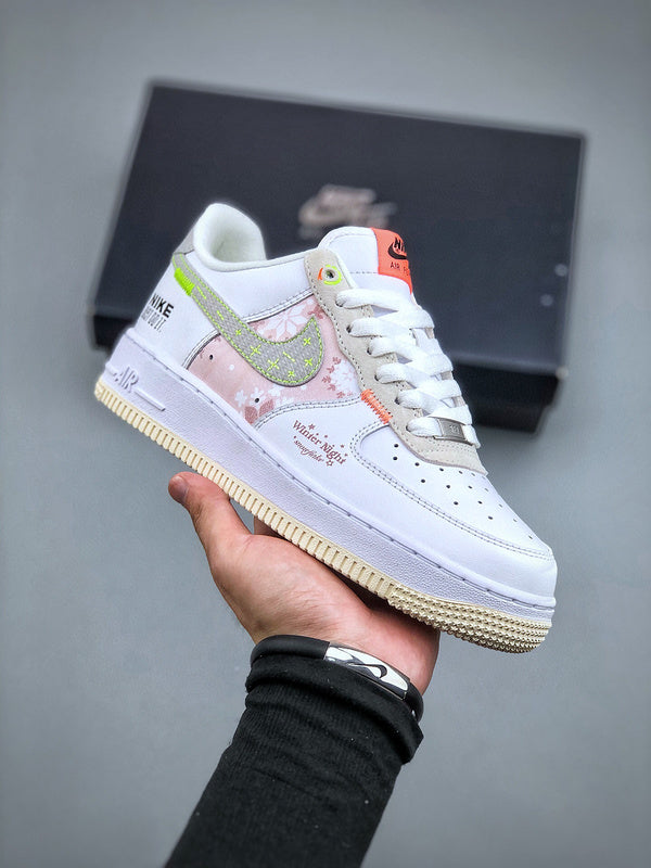 Tênis Nike Air Force 1 Low Stitch