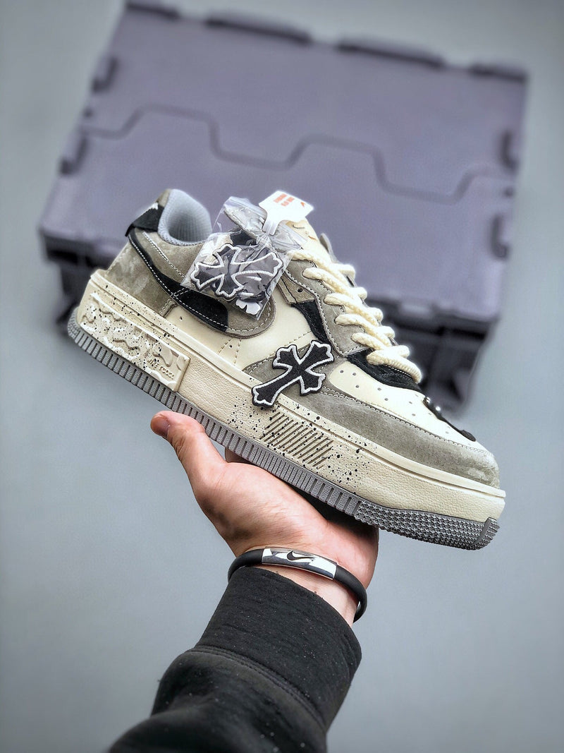 Tênis Nike Air Force 1 Low x CHROME HEARTS