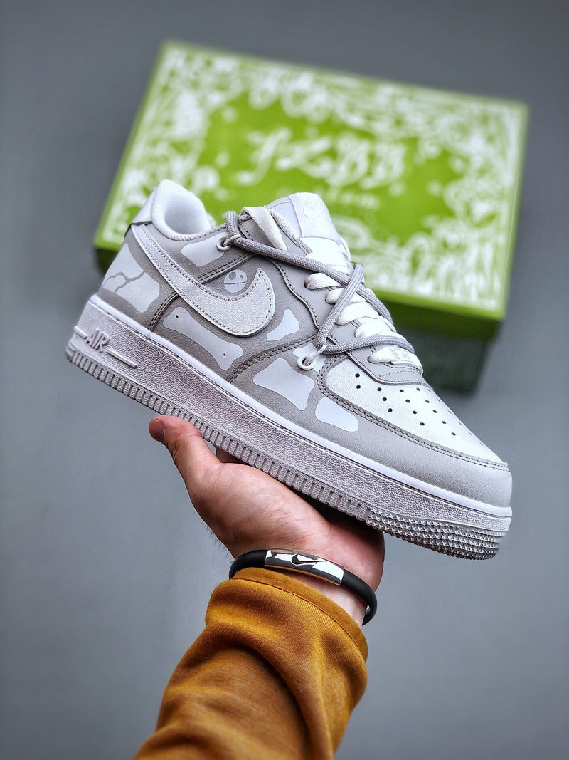 Tênis Nike Air Force 1 Low Halloween Skeleton