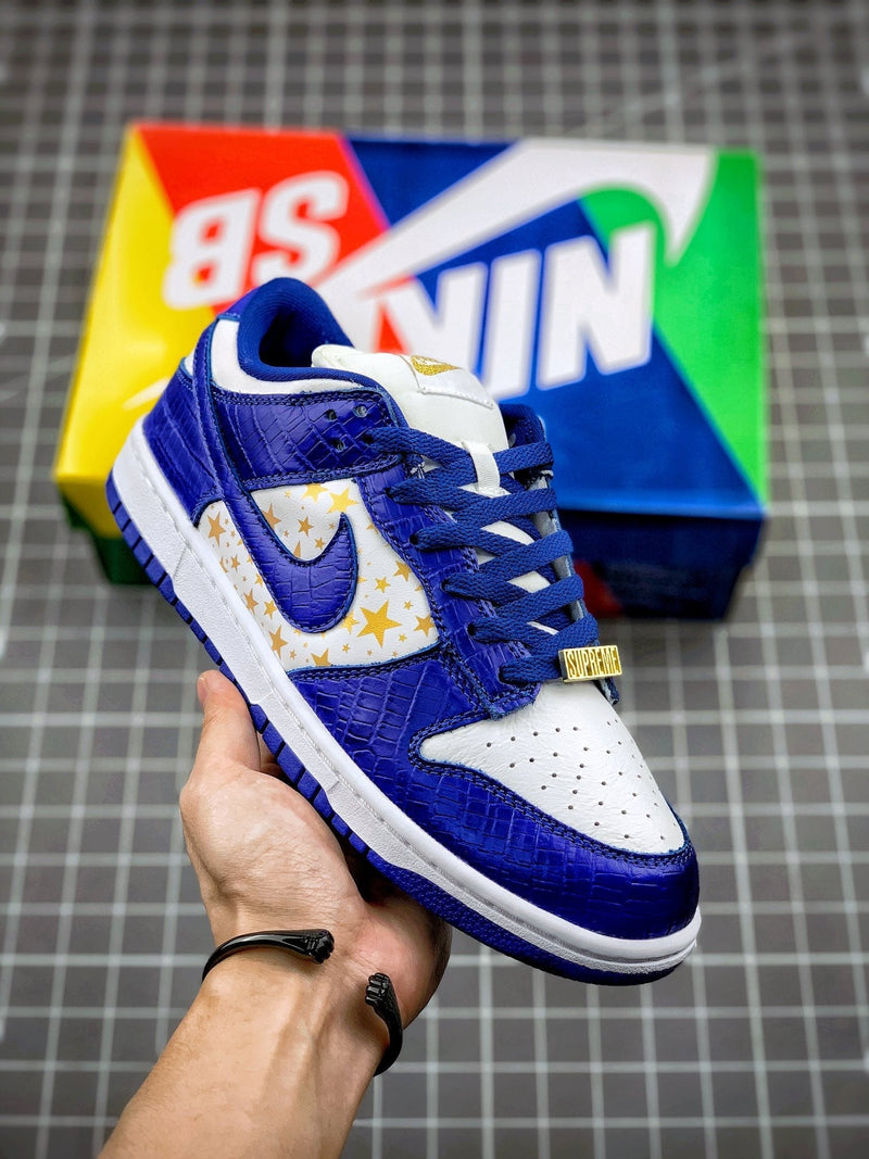 Tênis Nike SB Dunk Low x Supreme Hyper Royal