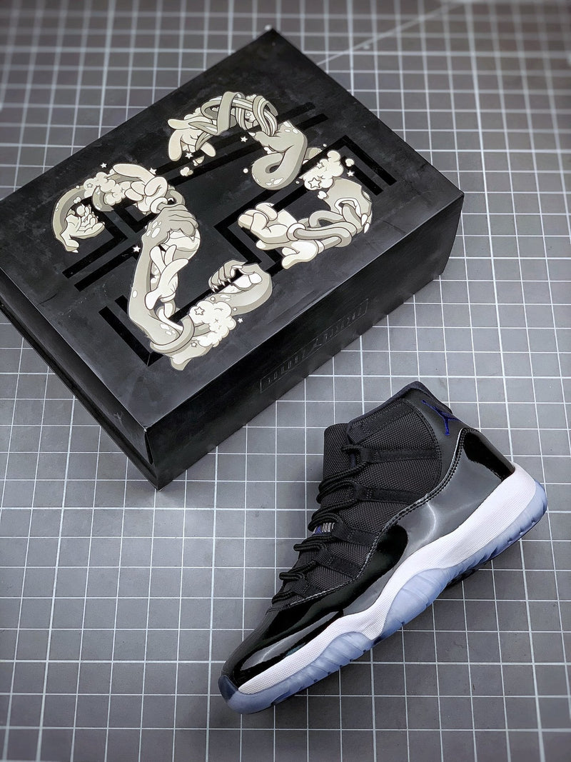 Tênis Nike Air Jordan 11 Space Jam