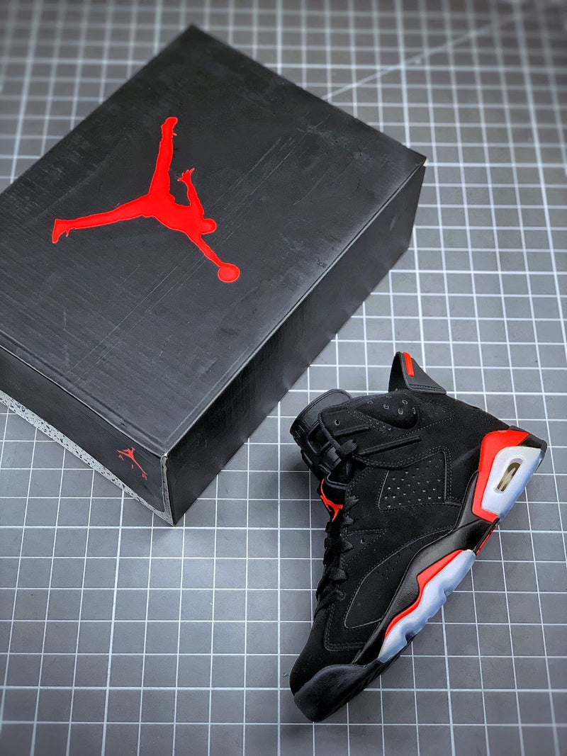 Tênis Nike Air Jordan 6 Retro Black Infrared (2019)