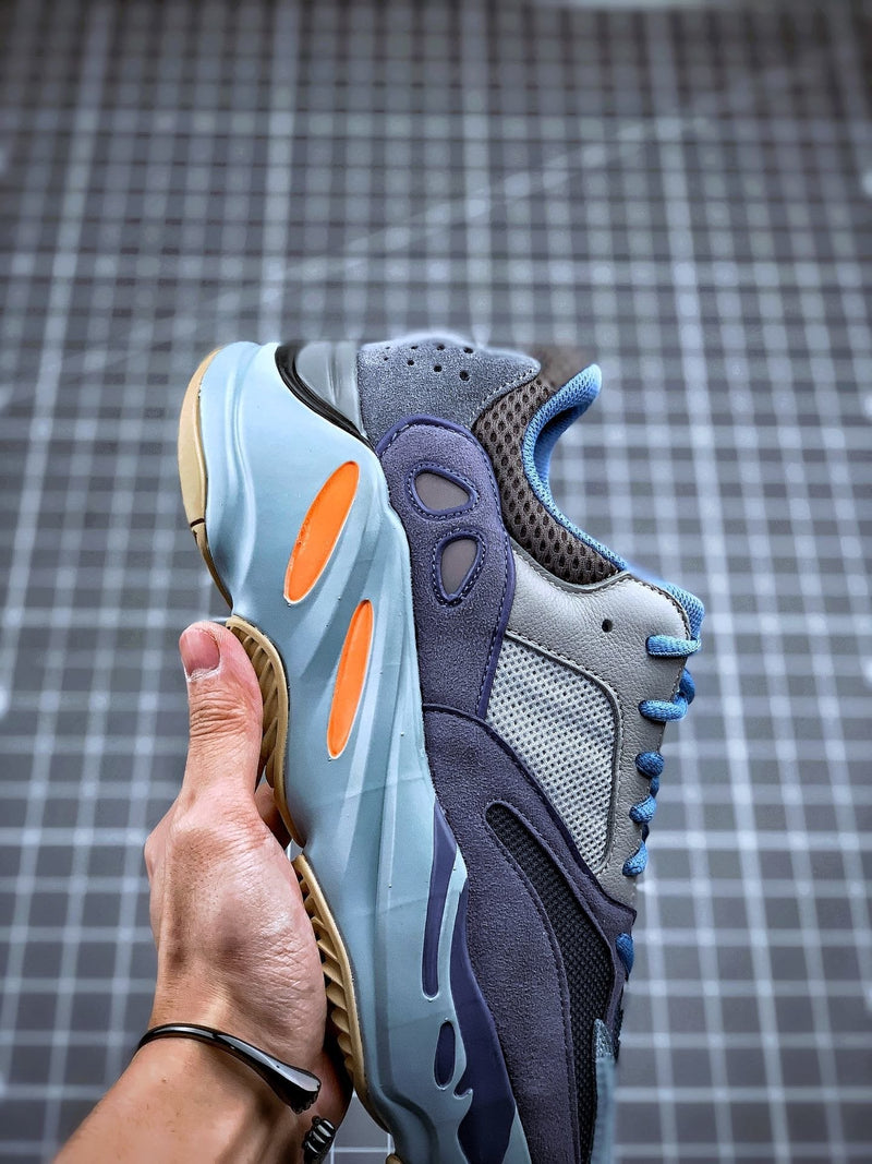 Tênis Adidas Yeezy Boost 700 Carbon Blue