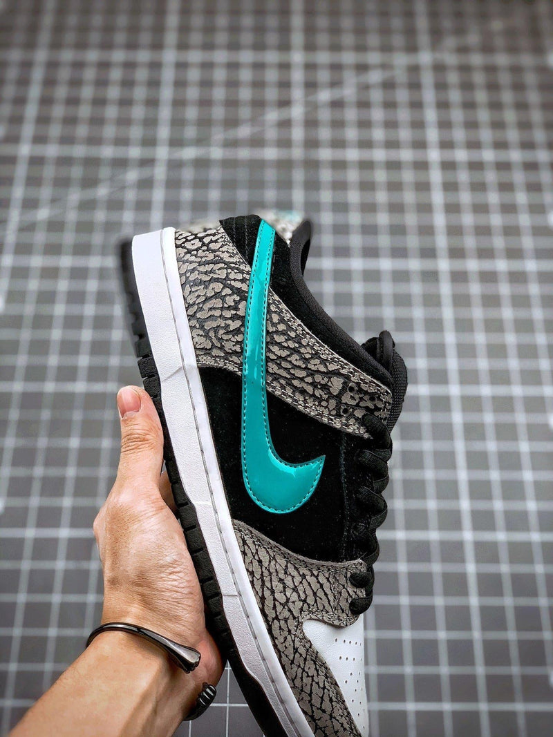 Tênis Nike SB Dunk Low "Atmos Elephant"