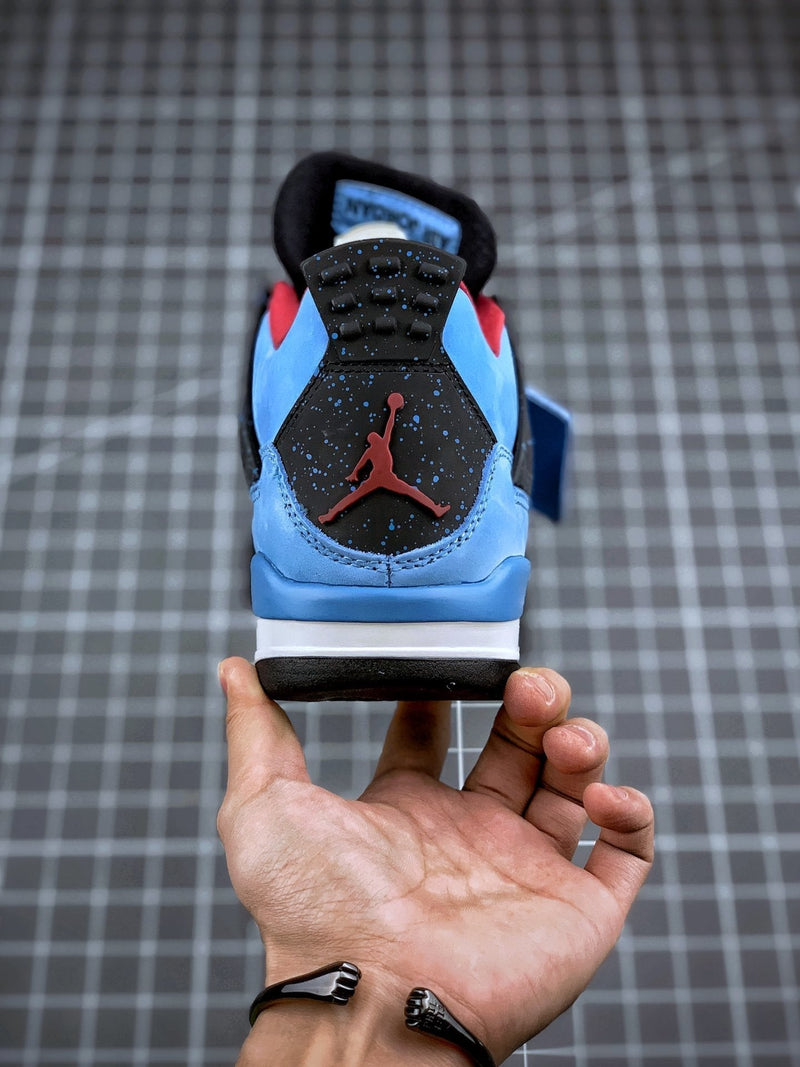 Tênis Travis Scott x Nike Air Jordan 4 'Cactus Jack'