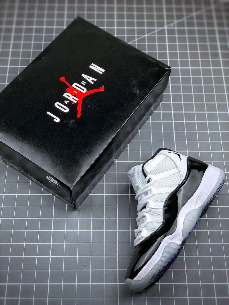 Tênis Nike Air Jordan 11 "Concord"