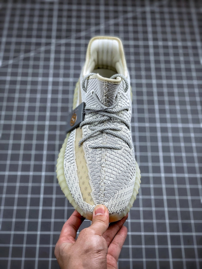 Tênis Adidas Yeezy Boost 350 V2 Lundmark