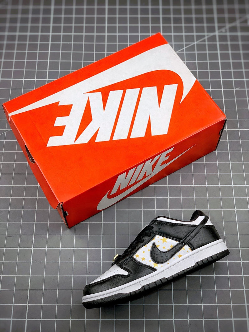 Tênis Nike SB Dunk Low x Supreme QS Black