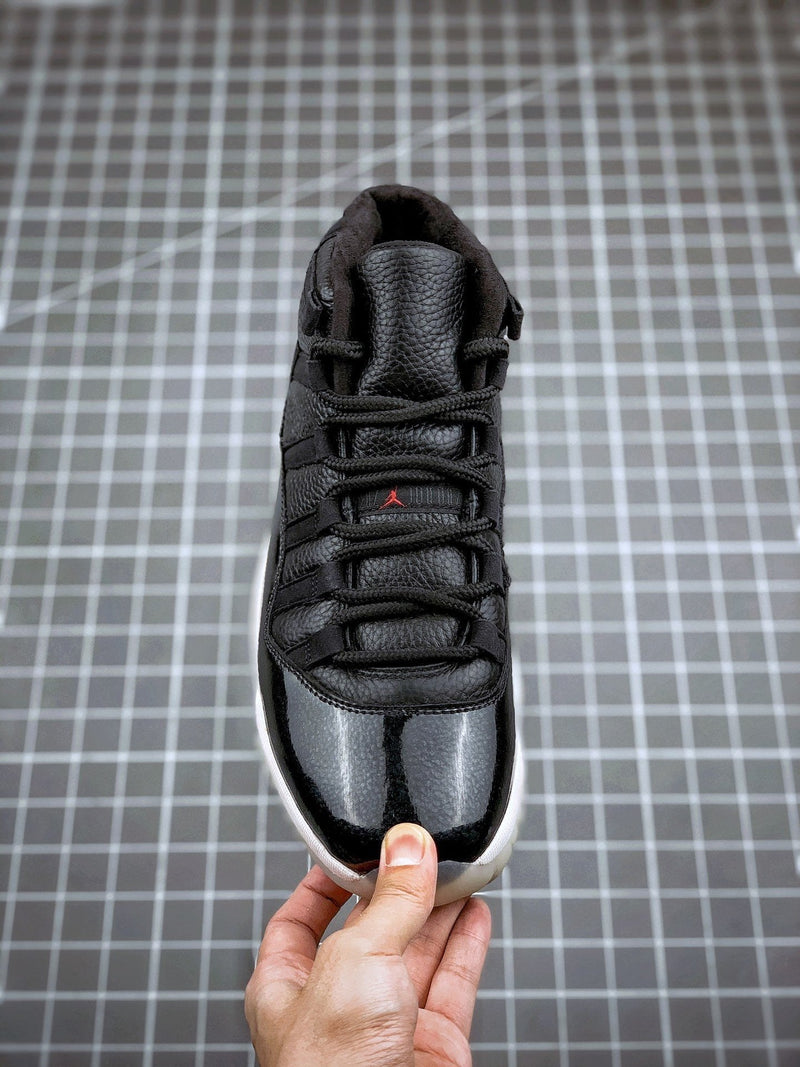 Tênis Nike Air Jordan 11 Retro