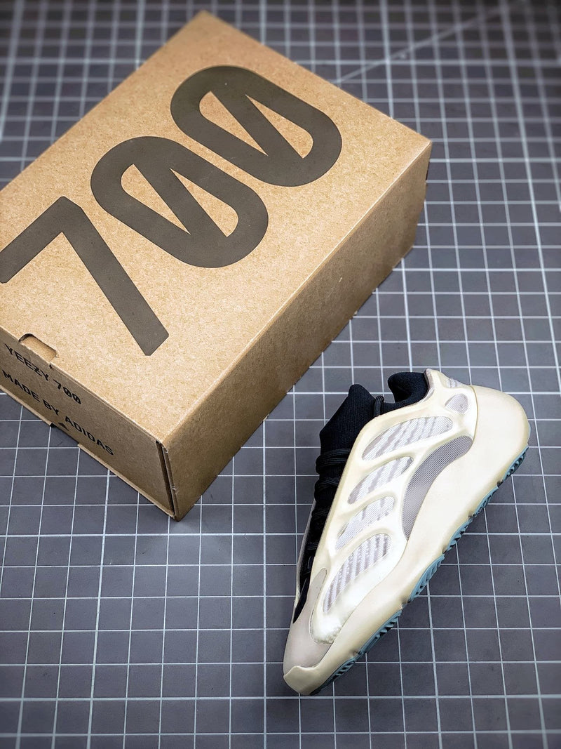 Tênis Adidas Yeezy Boost 700 V3 Azael