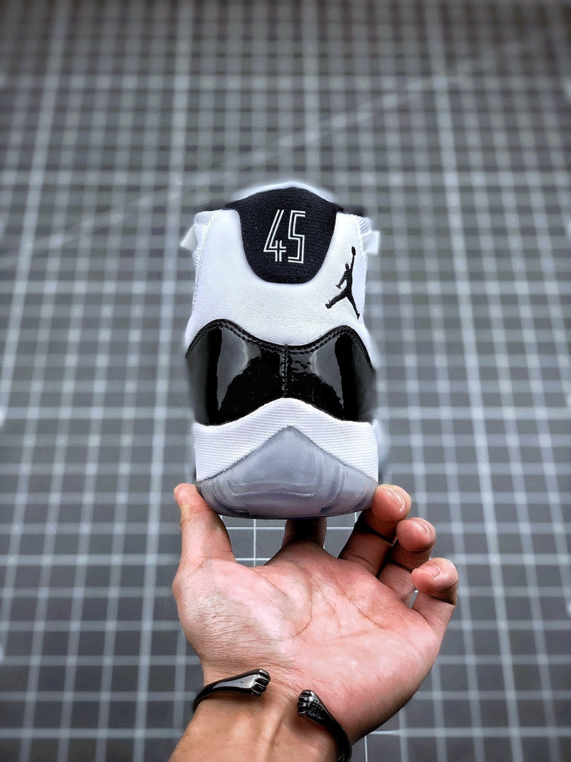 Tênis Nike Air Jordan 11 "Concord"