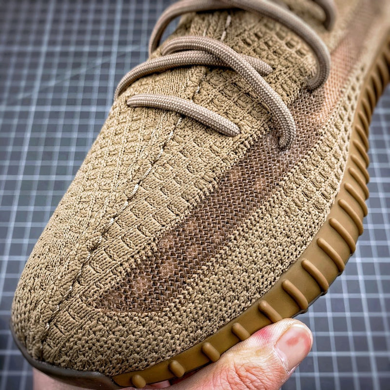 Tênis Adidas Yeezy Boost 350 V2 Earth