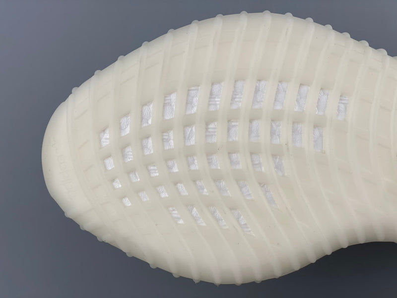 Tênis Adidas Yeezy Boost 350 V2 Bone