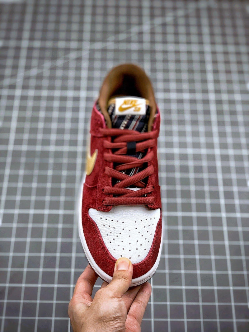 Tênis Nike SB Dunk Low "Anchorman"