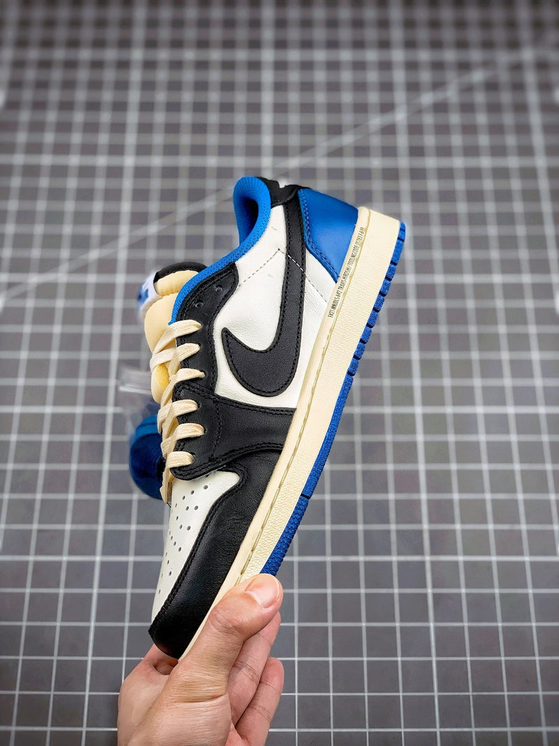 Tênis Travis Scott x Nike Air Jordan 1 Low 'Fragment Design'