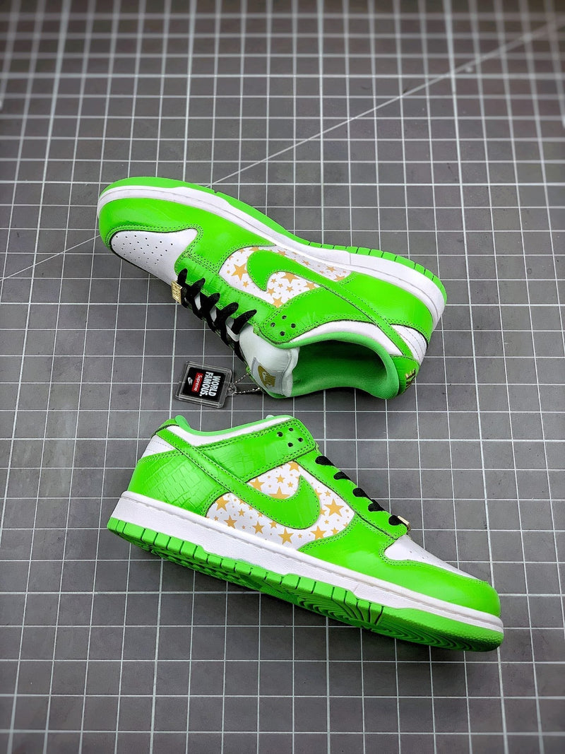 Tênis Nike SB Dunk Low x Supreme Mean Green