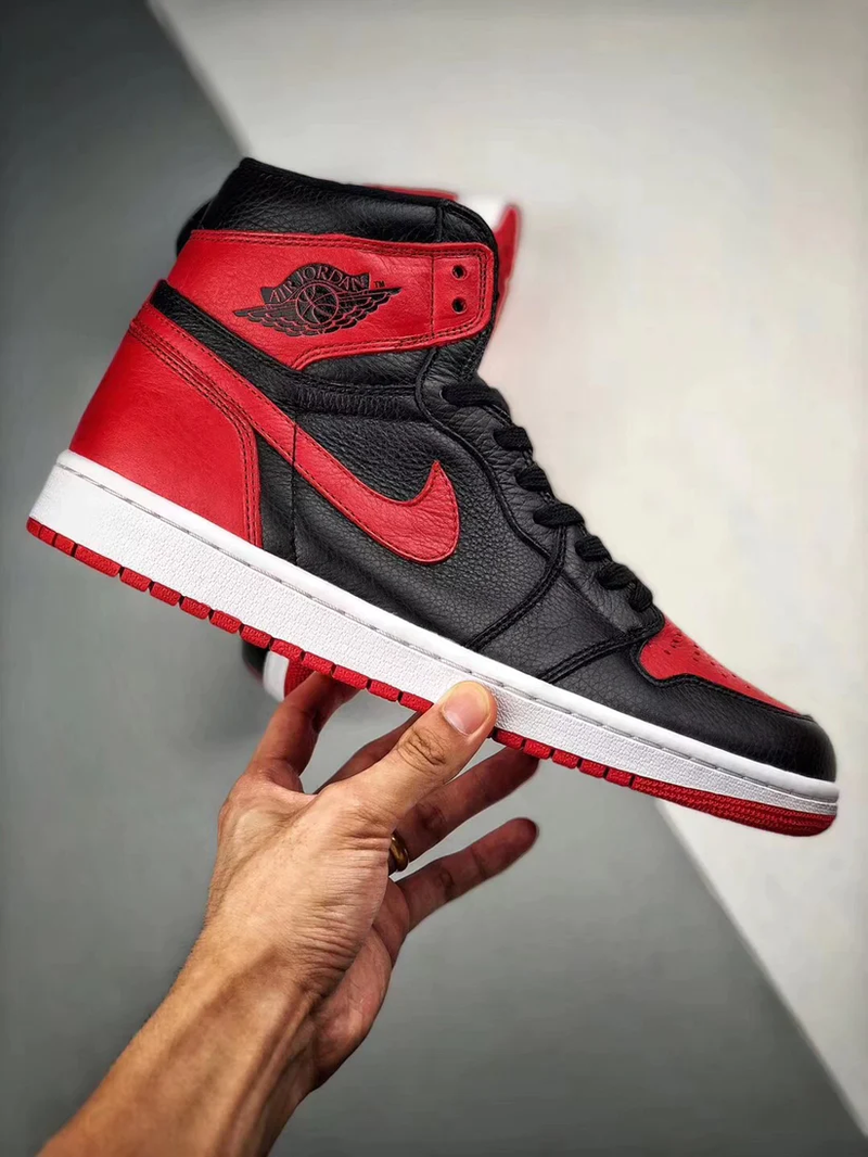 Tênis Nike Air Jordan 1 High Home to Home