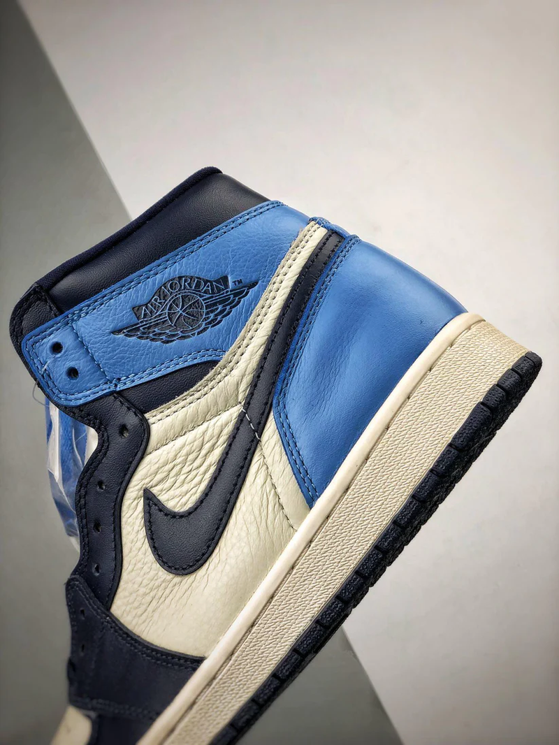 Tênis Nike Air Jordan 1 Retro High "Obsidian UNC"