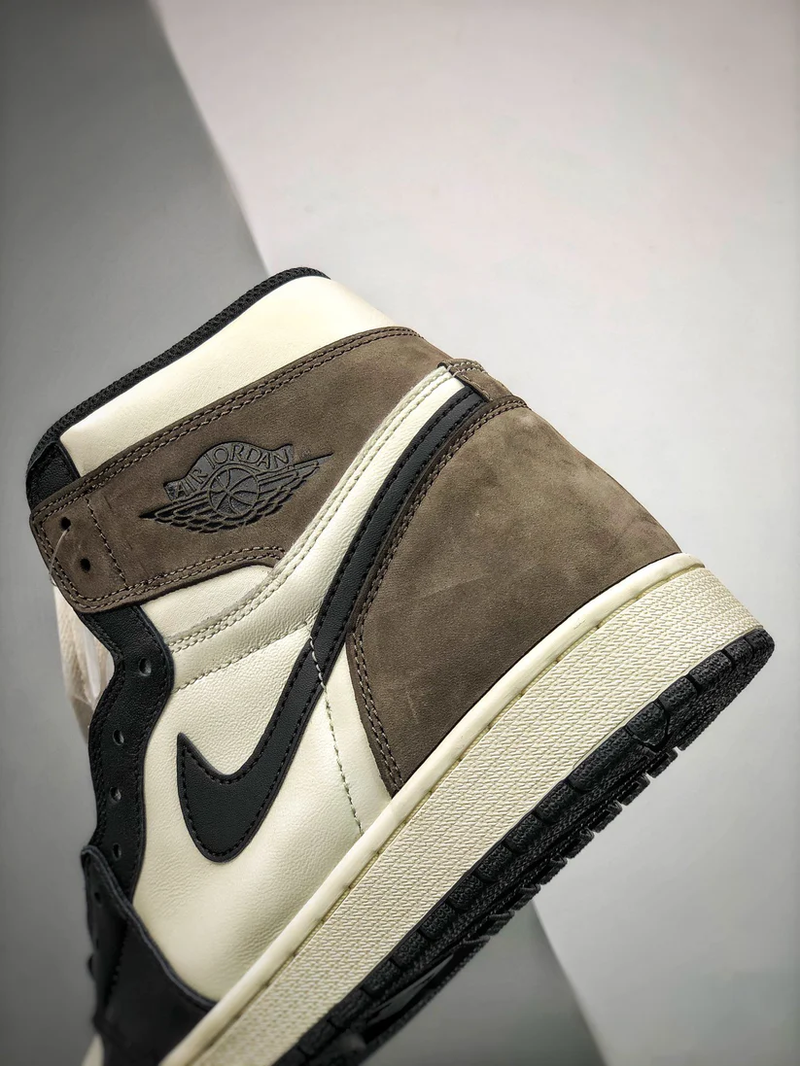 Tênis Nike Air Jordan 1 High Dark Mocha