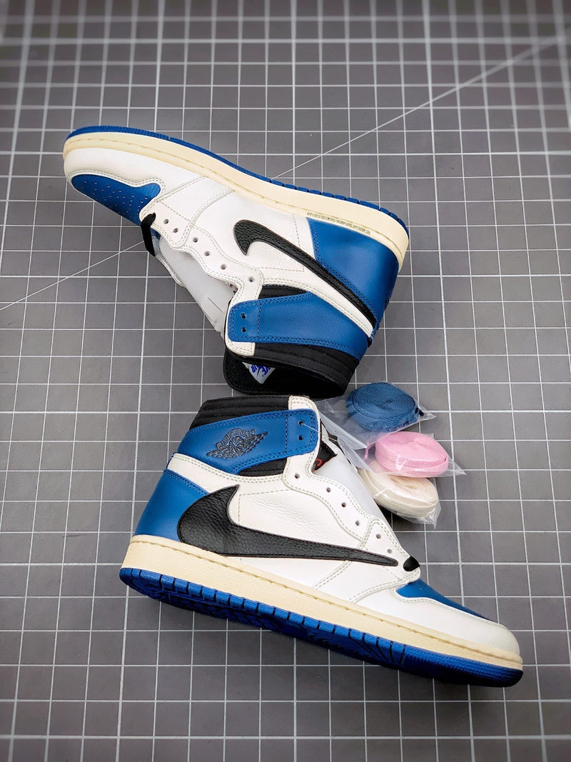 Tênis Nike Air Jordan 1 High OG x Travis Scott x Fragment