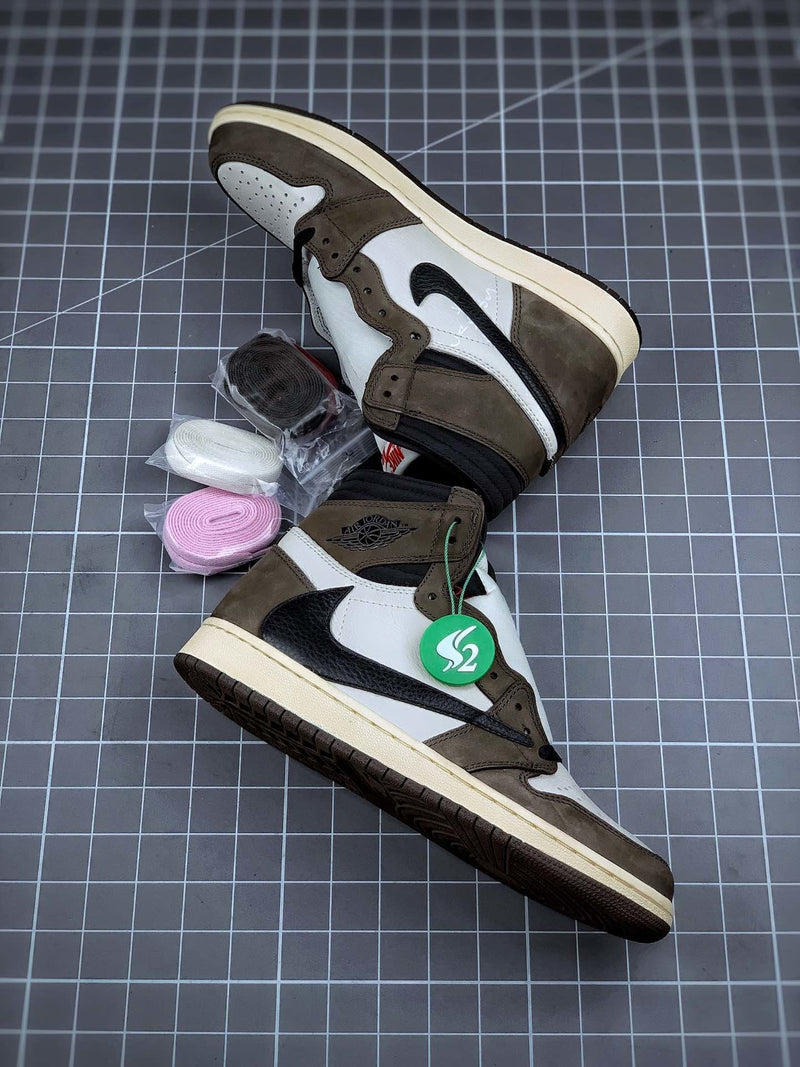 Tênis Nike Air Jordan 1 Retro High "Travis Scott"