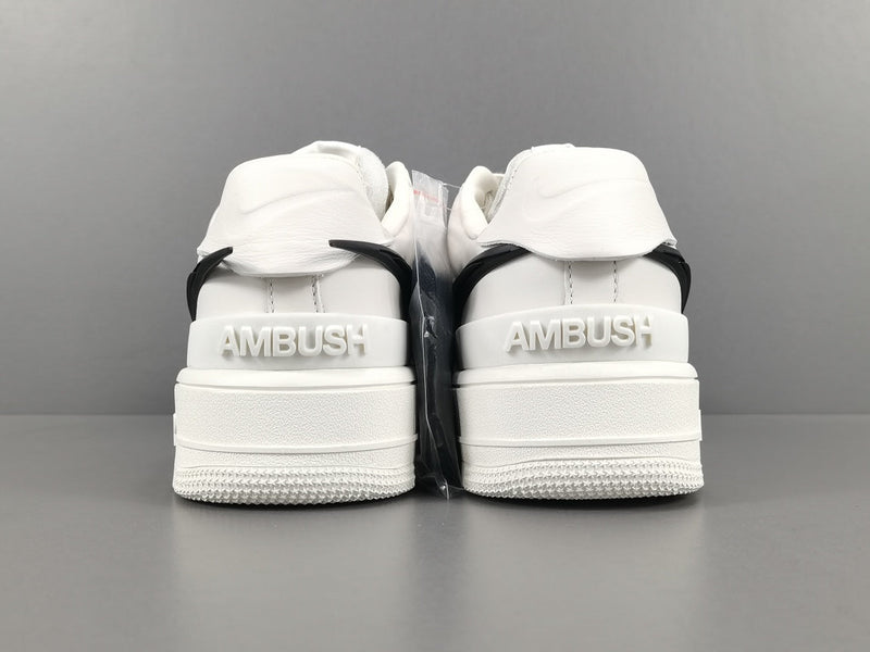 Tênis Nike Air Force 1 Low x Ambush