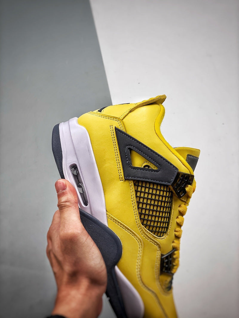 Tênis Nike Air Jordan 4 Retro "Lightning"