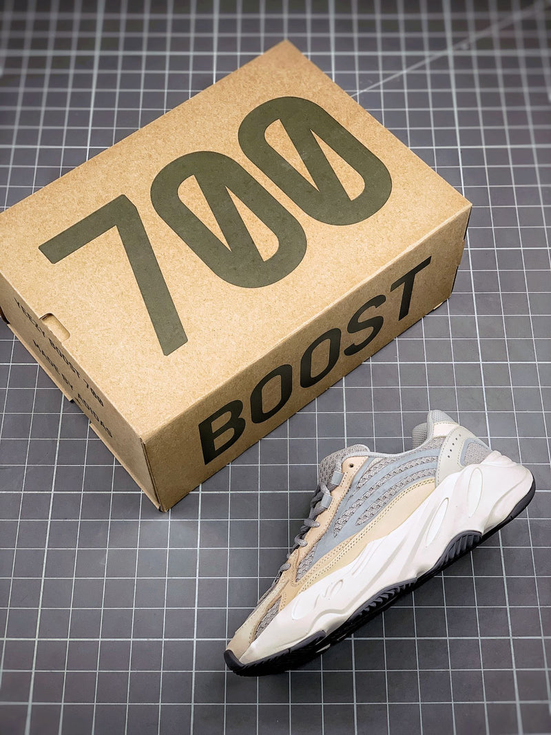 Tênis Adidas Yeezy Boost 700 V2 Cream