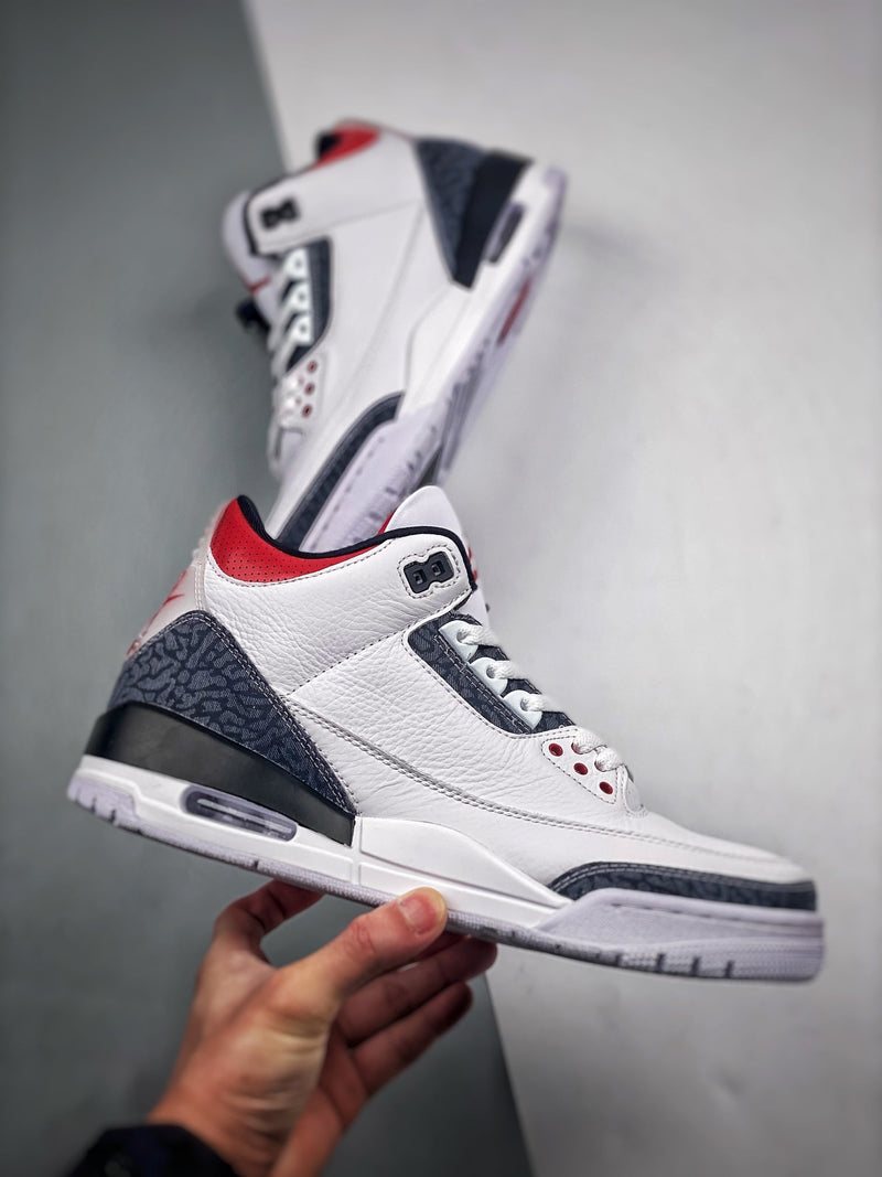 Tênis Nike Air Jordan 3 Retro SE "Denim Fire Red"