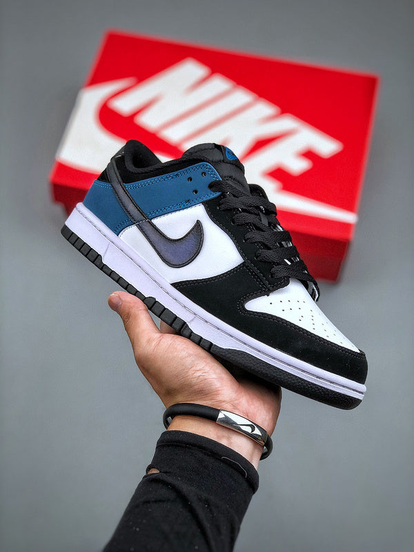 Tênis Nike SB Dunk Low "Industrial Blue"