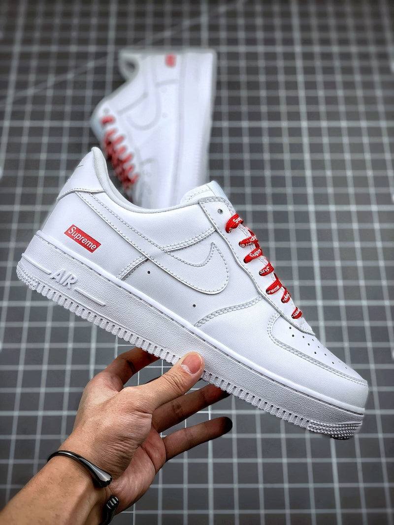 Tênis Nike Air Force 1 Low x Supreme Box Logo White