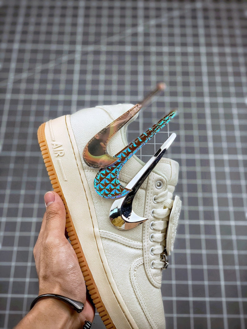 Tênis Travis Scott x Nike Air Force 1 Low 'White Sail'