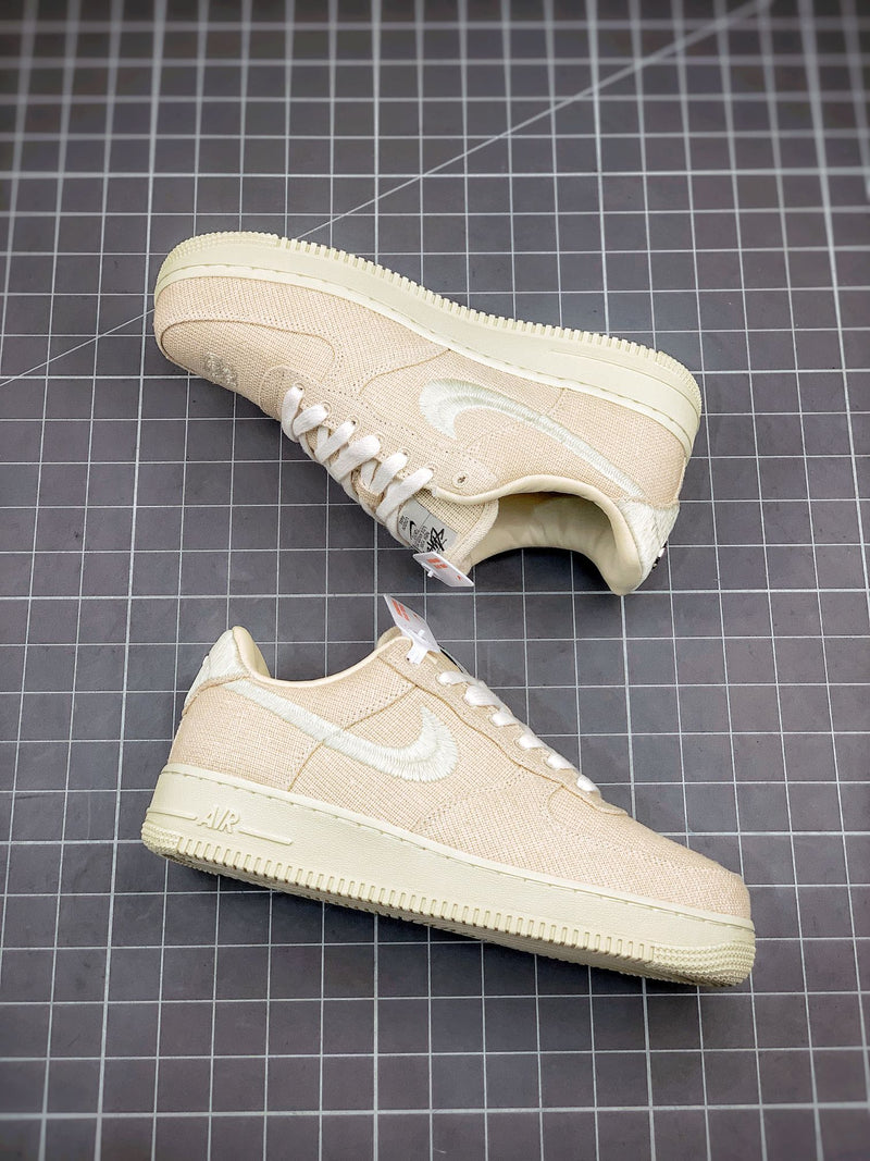 Tênis Nike Air Force 1 Low x Stussy