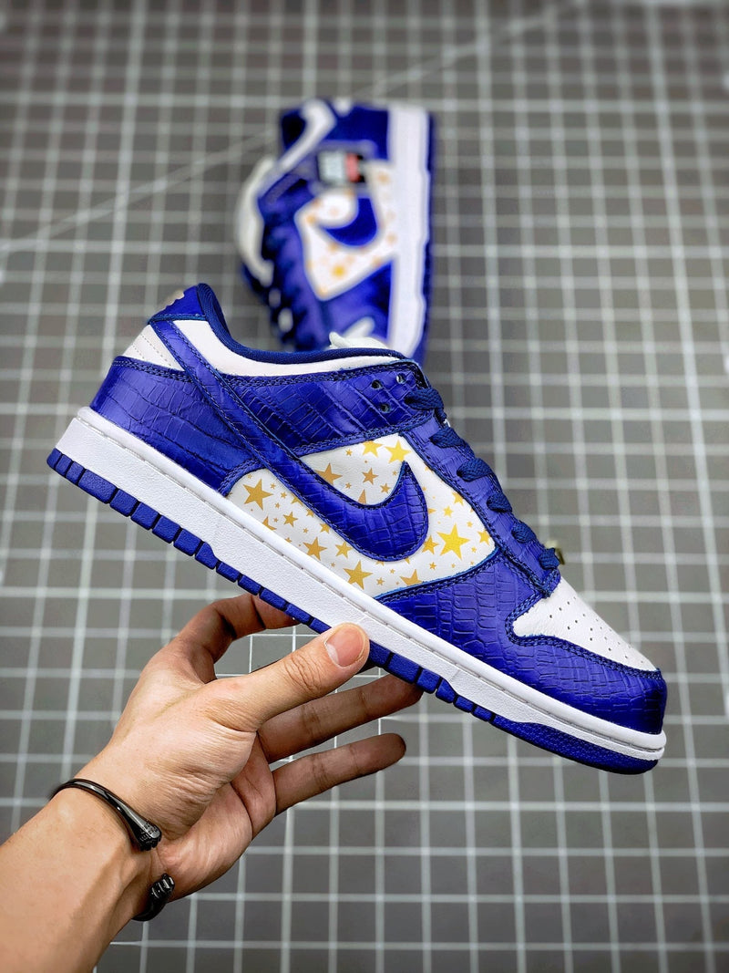 Tênis Nike SB Dunk Low x Supreme Hyper Royal