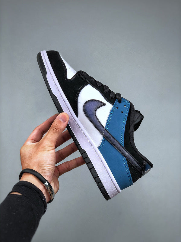 Tênis Nike SB Dunk Low "Industrial Blue"