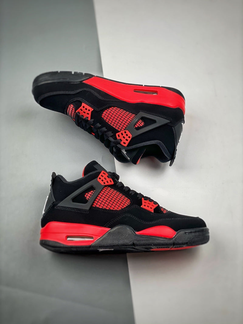 Tênis Nike Air Jordan 4 "Red Thunder"